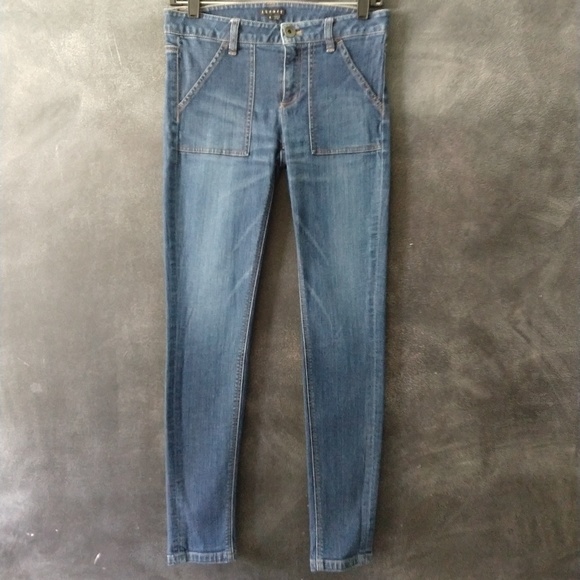 jeans with large front pockets